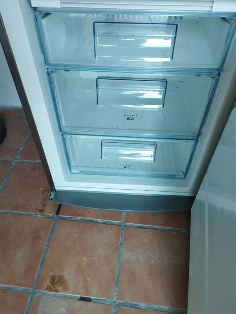 FRIGORÍFICO AEG SANTO NO FROST de segunda mano en San Sebastián de Los ...