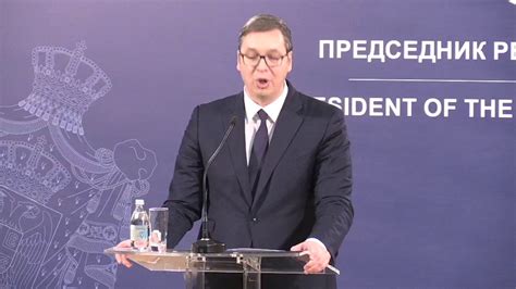 PREDSEDNIK VUČIĆ SA HANOM Zašto je evropski komesar došao u