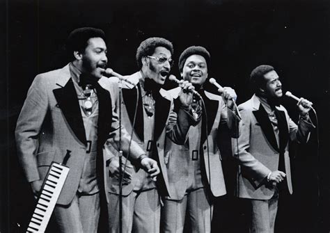 15 Best Motown Songs of All Time - Singersroom.com