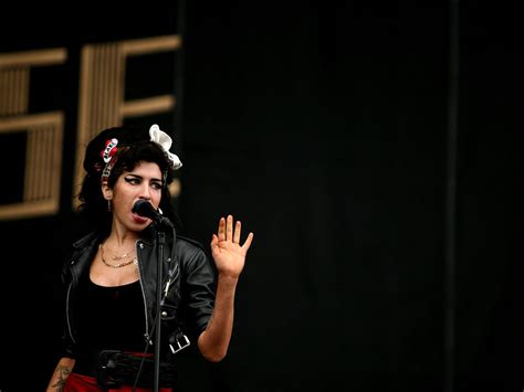 Amy Winehouse Autopsy Fails To Establish Cause Of Death Cbs News