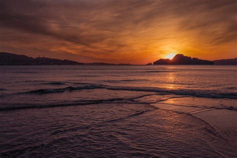 無料画像 ビーチ 風景 海岸 砂 海洋 地平線 雲 空 日の出 日没 太陽光 朝 夜明け 夕暮れ イブニング