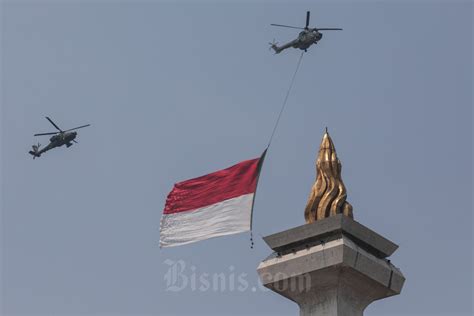 Atraksi Pesawat Tempur Di Langit Jakarta