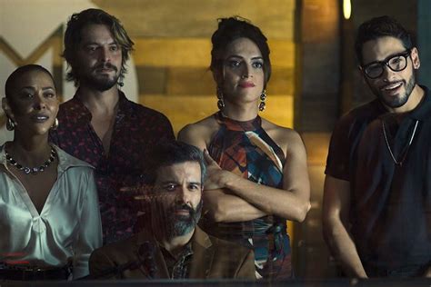 Bruno Fagundes sobre papel gay em série da Netflix Aceitei por isso Metrópoles