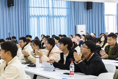 【团学风采】地信院“极地漫谈”系列之“研途引航”考研备考讲座顺利开展 地球科学与信息物理学院