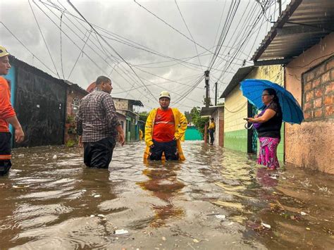 Lluvias Generan Inundaciones En San Salvador Comunica