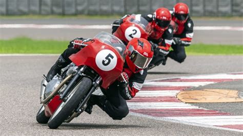 Royal Enfield Announces The Continental Gt Cup Iamabiker