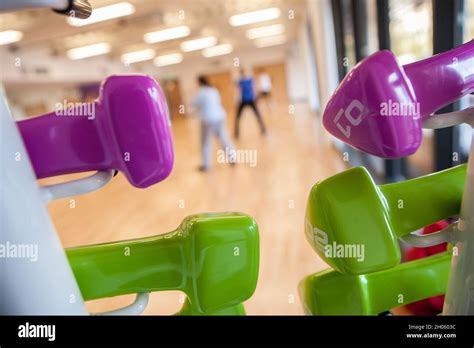 fitness class at a Leisure Centre Stock Photo - Alamy