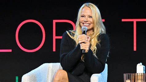 Darum präsentiert sich Pamela Anderson nur noch ohne Make up