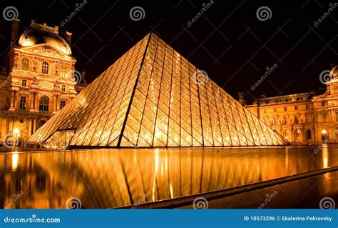 Louvre Pyramid Editorial Image | CartoonDealer.com #43477180