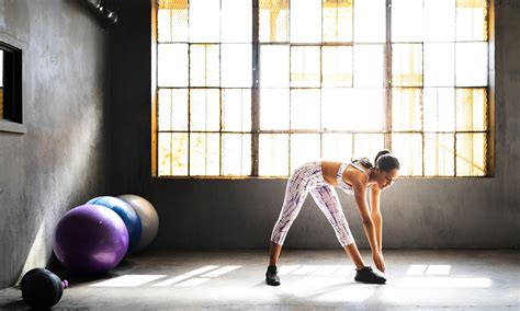 Ejercicios De Calentamiento Y Estiramiento Para Piernas Foto