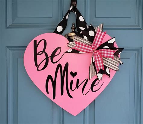 Heart Or Round Shape Valentine S Door Hanger Etsy In 2024 Valentines Door Hanger Diy