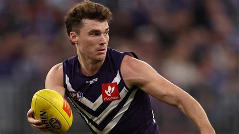 Carlton Blues Coming Hard For Fremantle Dockers Winger Blake Acres R