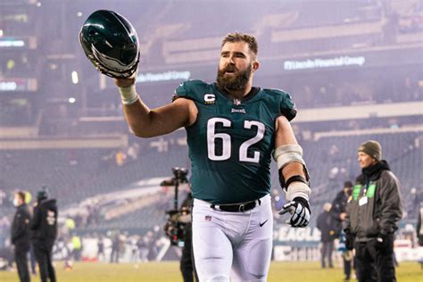 Jason Kelce Officially Hangs Em Up Eagles All Pro Center Retires