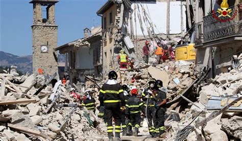 Italy earthquake: Rescue efforts continue despite aftershocks ...