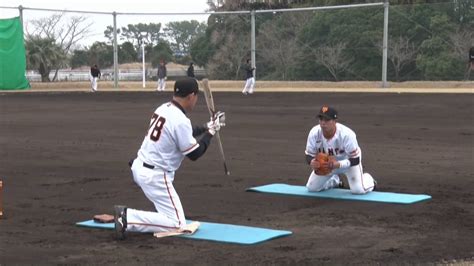 【巨人】ドラ4ルーキー・門脇誠が川相コーチと「板グラブ」で守備特訓 初キャンプは「初日が本当にやばくて」（2023年2月3日掲載）｜日テレnews Nnn