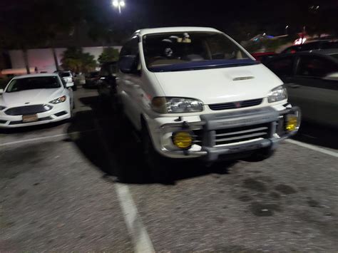 Its Some Kind Of Rhd Mitsubishi Van Saw It At A Walmart Rwhatisthiscar