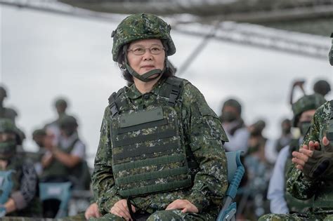 辣台妹護國軍！蔡英文給總統級承諾：讓軍人以身上軍服為榮 政治 三立新聞網 Setncom