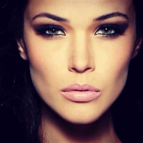 Lovely Makeup Ideas For A Night Out