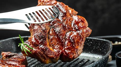 The Cast Iron Pan You Need For Perfect Grill Marks On Steak Right From