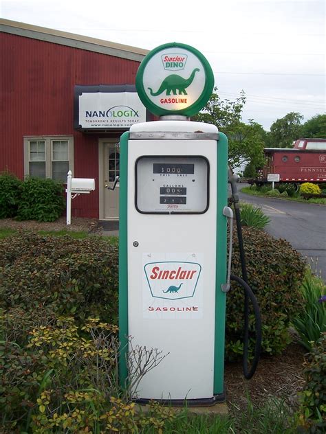 Sinclair Gas Pump Vintage Sinclair Gasoline Pump In Hubbar The