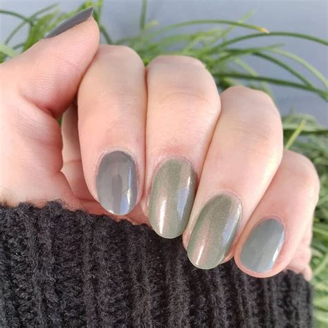 28 Chic Gray Nail Designs