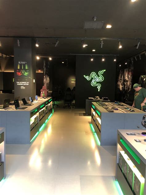 Razerstore On Twitter Rt Cau Ion Shoutout To The Razerstore Staff