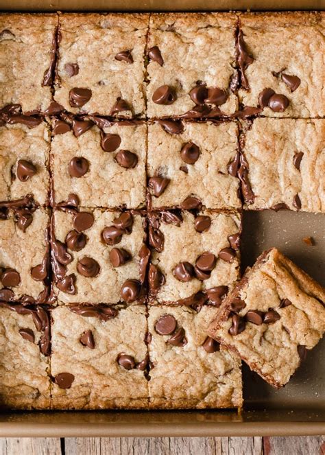 Soft And Chewy Chocolate Chip Cookie Bars Artofit