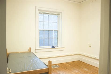 Maximizing a Small Living Space + Senior Year Dorm Room Tour - Healthy Liv