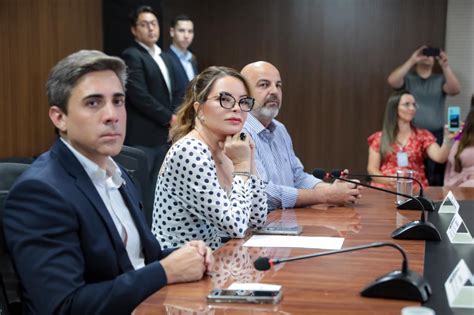 Primeira dama de MT participa da apresentação do projeto Autismo na