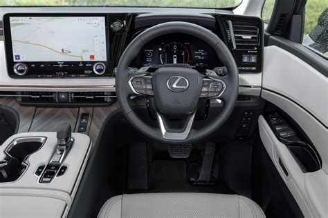 LM Interior (2023 - Current) - Lexus Media Site