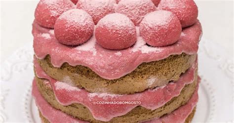 Naked cake de bicho de pé fica bonito e delicioso