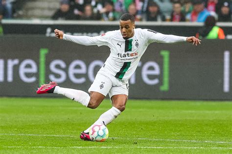 Foot OL Lacazette Tolisso lOL vise un troisième retour au mercato