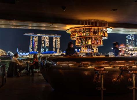 Smoke & Mirrors - Rooftop bar in Singapore | The Rooftop Guide