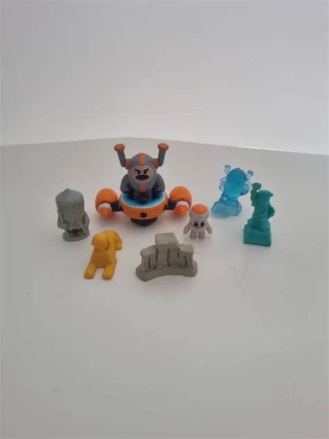 Cbeebies Go Jetters Kyan Glitch Grimbler Figures Landmarks Magazine Toy