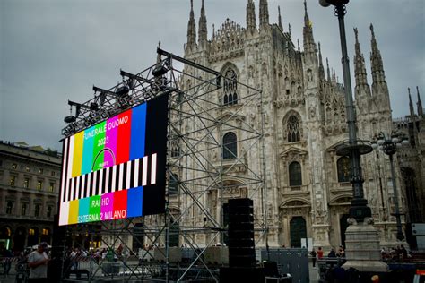 Silvio Berlusconi Alle I Funerali Di Stato In Piazza Duomo Mila