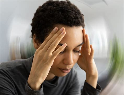 Vestibular Neuritis: Symptoms, Causes & Physical Therapy Management