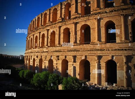 Ruins Of Amphitheatre Tunisia Hi Res Stock Photography And Images Alamy