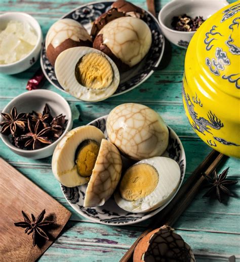 Варени јајца во маринада од црн чај и зачини (кинеско) - Moirecepti