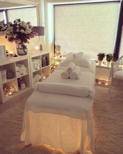 Spa Decor Ideas Estheticians48 Massage Room Decor Massage Therapy