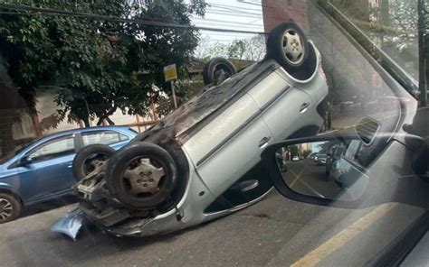 V Deo Motorista Fica Ferida Ap S Mercedes Benz Capotar Na Avenida