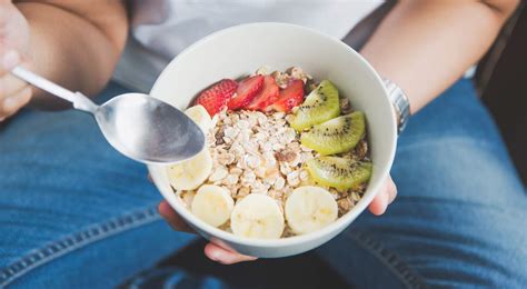 Alimentos Para Prevenir O Câncer De Mama Nutrição Smart Fit News