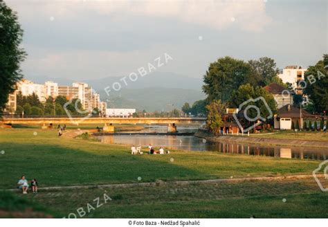 Most na rijeci Željeznici preuzmite fotografiju Foto Baza