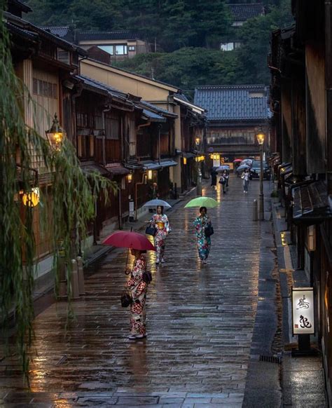 Rainy days in Kyoto By @sxbxr_69 Use #japan_inside for a feature #
