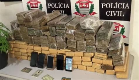 Pol Cia Prende Suspeitos Por Tr Fico E Apreende Kg De Maconha Em