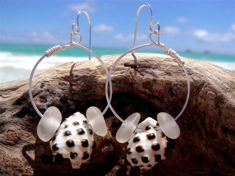 Hawaiian Clear Beach Glass Surrouding Matching Beautiful Hawaiian Drupe Shells On Silver Plated