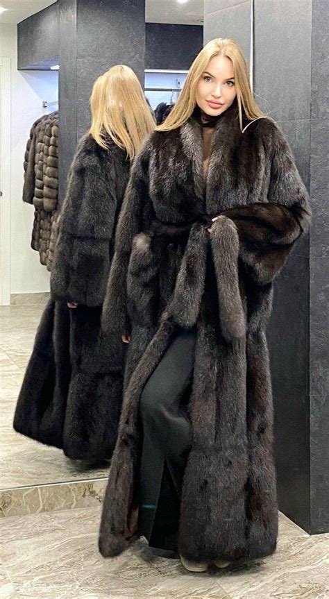 Pin By Anton Neumeier On Pelz Fur Coat Fur Coats Women Fur Fashion