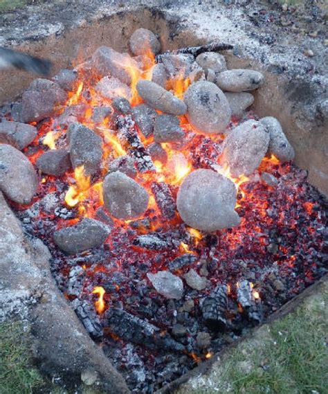 How To Make A Traditional Maori Hangi Life In New Zealand Maori