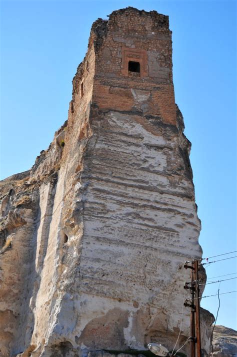 Hasankeyf K K Saray Konumu Foto Raflar Ve Hakk Ndaki Bilgiler