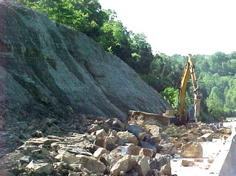 Landslide Photo Gallery Kentucky Geological Survey University Of Kentucky