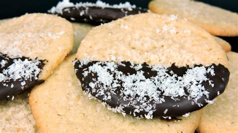 Galletas De Coco Y Chocolate Youtube